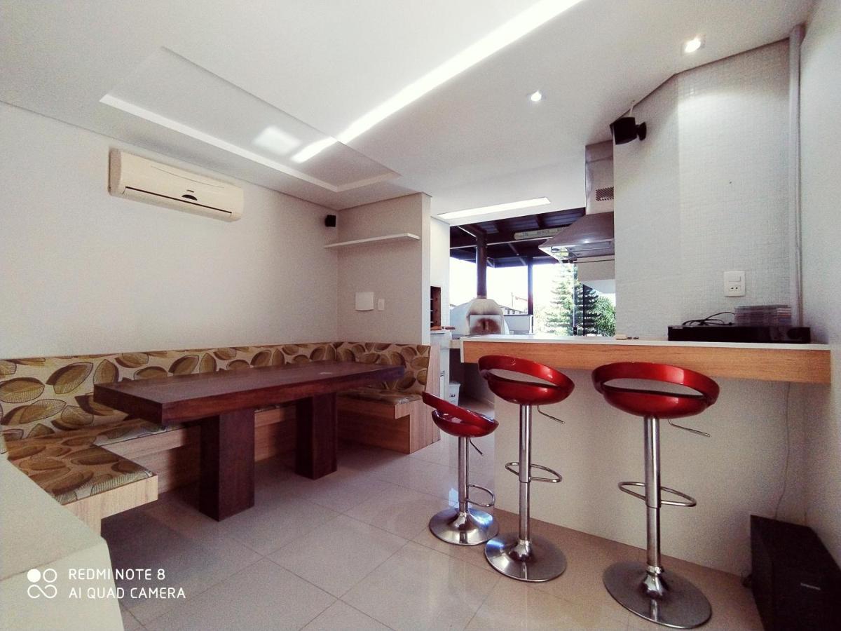 Holiday home Lindo Triplex43-quadra De Tenis-piscina Florianopolis