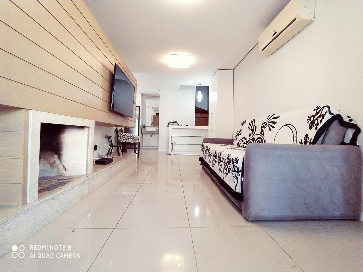Lindo Triplex43-quadra De Tenis-piscina Holiday home *